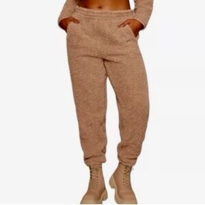 SKIMS Teddy Bear Sherpa Jogger Pants